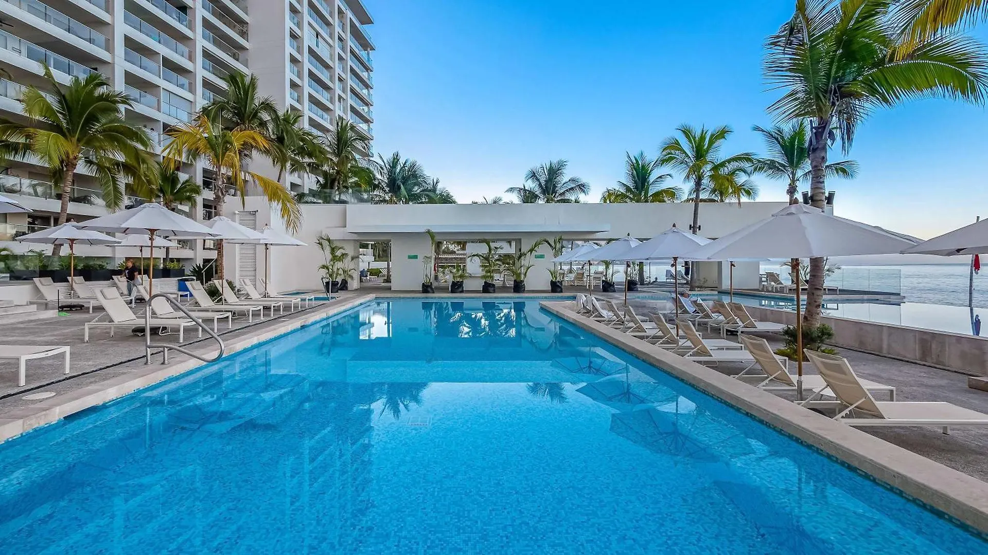 Stunning Beachfront Condo - Sea Views & Pools Puerto Vallarta Apartmán