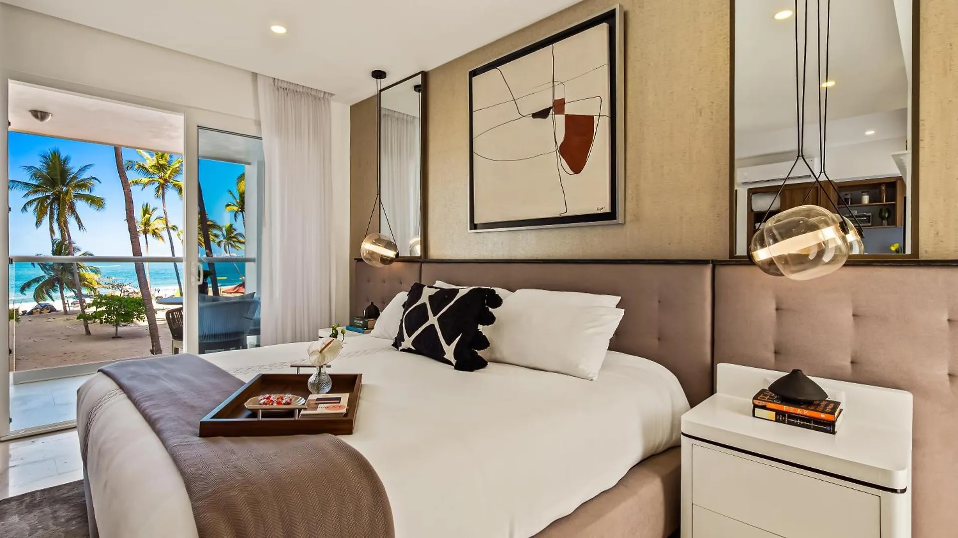 Stunning Beachfront Condo - Sea Views & Pools Puerto Vallarta